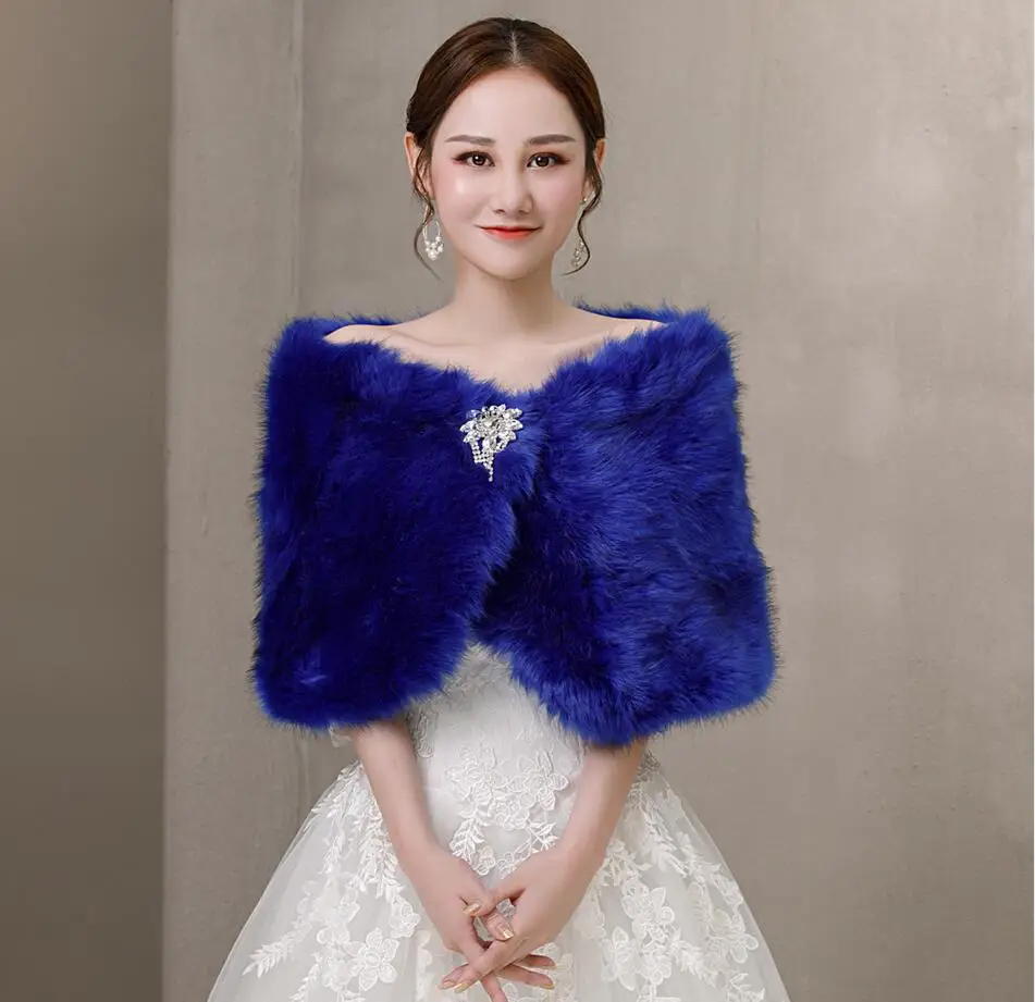 Blue Faux Fur Crystal Brooch W - Stole Wedding Shawl recensie en prijs