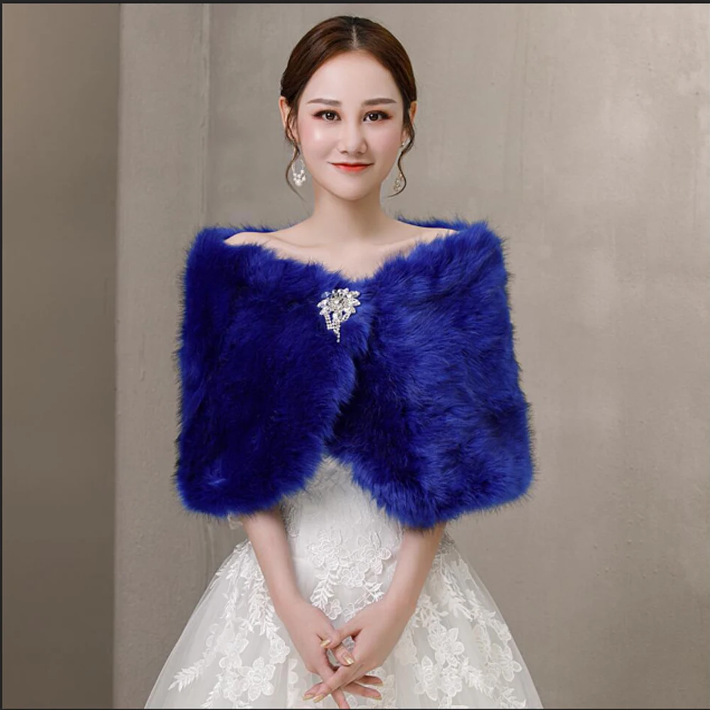 Blue Faux Fur Crystal Brooch W - Stole Wedding Shawl recensie en prijs