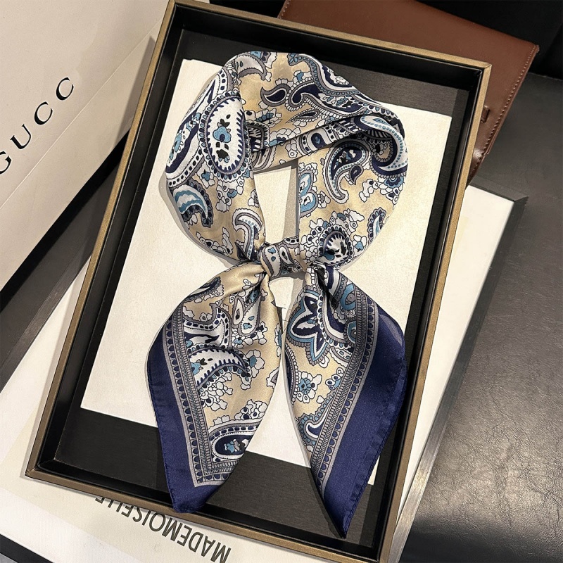 Luxury Satin Square Scarf Pais - Ascot Neck Scarf recensie en prijs