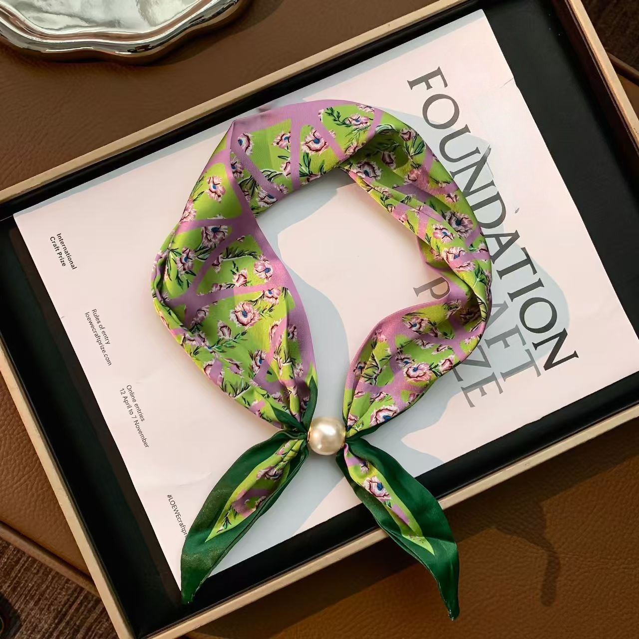 Korean Style Elegant Pearl Mag - Ascot Neck Scarf recensie en prijs