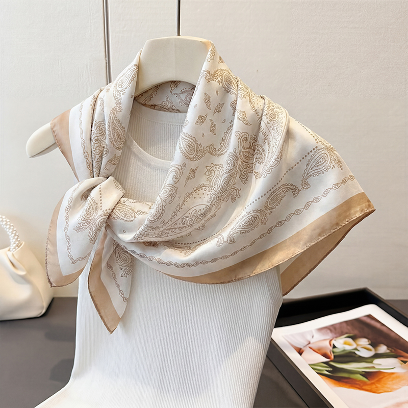 Vintage Beige Paisley Print Sq - Head Wrap Turban recensie en prijs